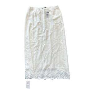 NWT Abercrombie & Fitch White Lace Skirt Small Petite MSRP: $95 Silky Stretch